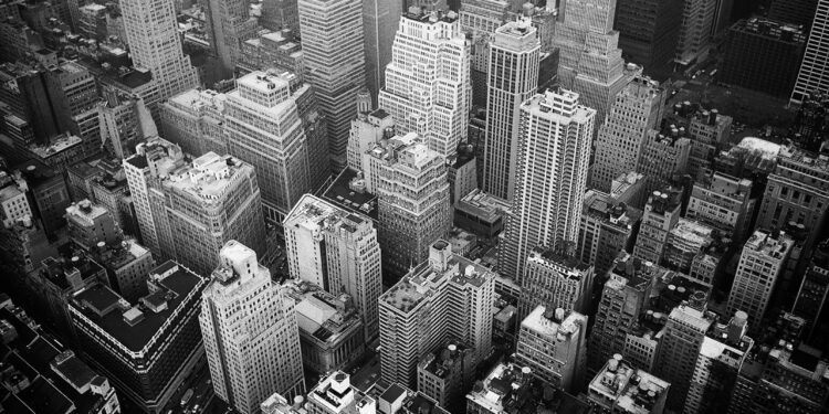 Souce: https://www.pexels.com/id-id/pencarian/kota/