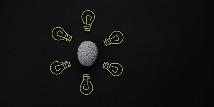 Source: https://www.pexels.com/id-id/foto/pola-tekstur-penghapus-klip-kertas-6192337/